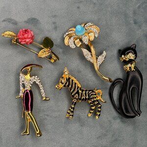 Lot of 5 Vintage Brooches – Gold Tone